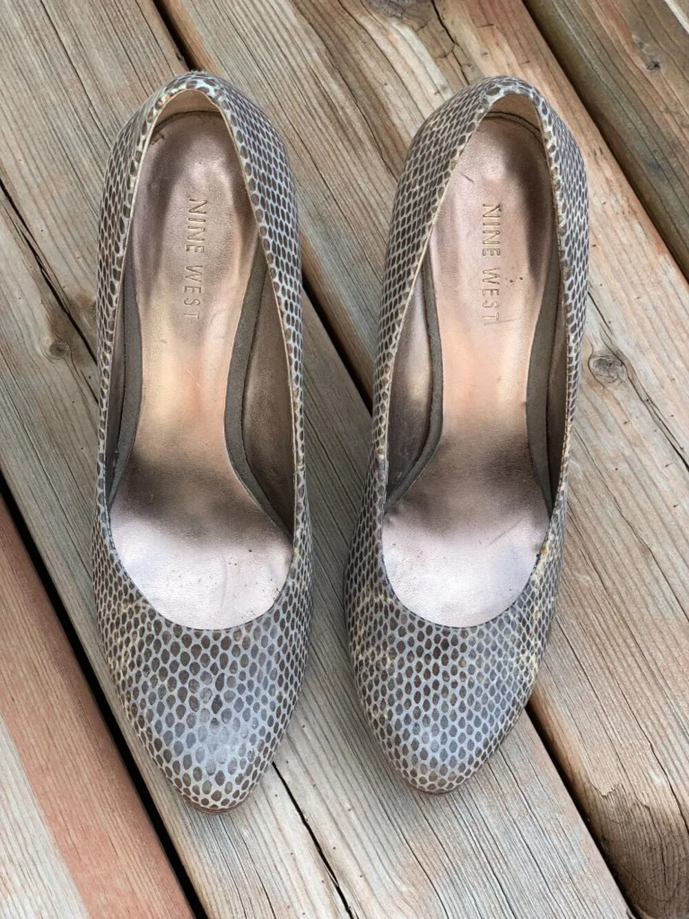 Nine West Snakeskin Pump 6.5 Taupe Patent Leather Faux Wood Platform High Heels